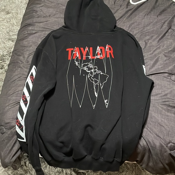 Brennen Taylor world hoodie! - Picture 2 of 2